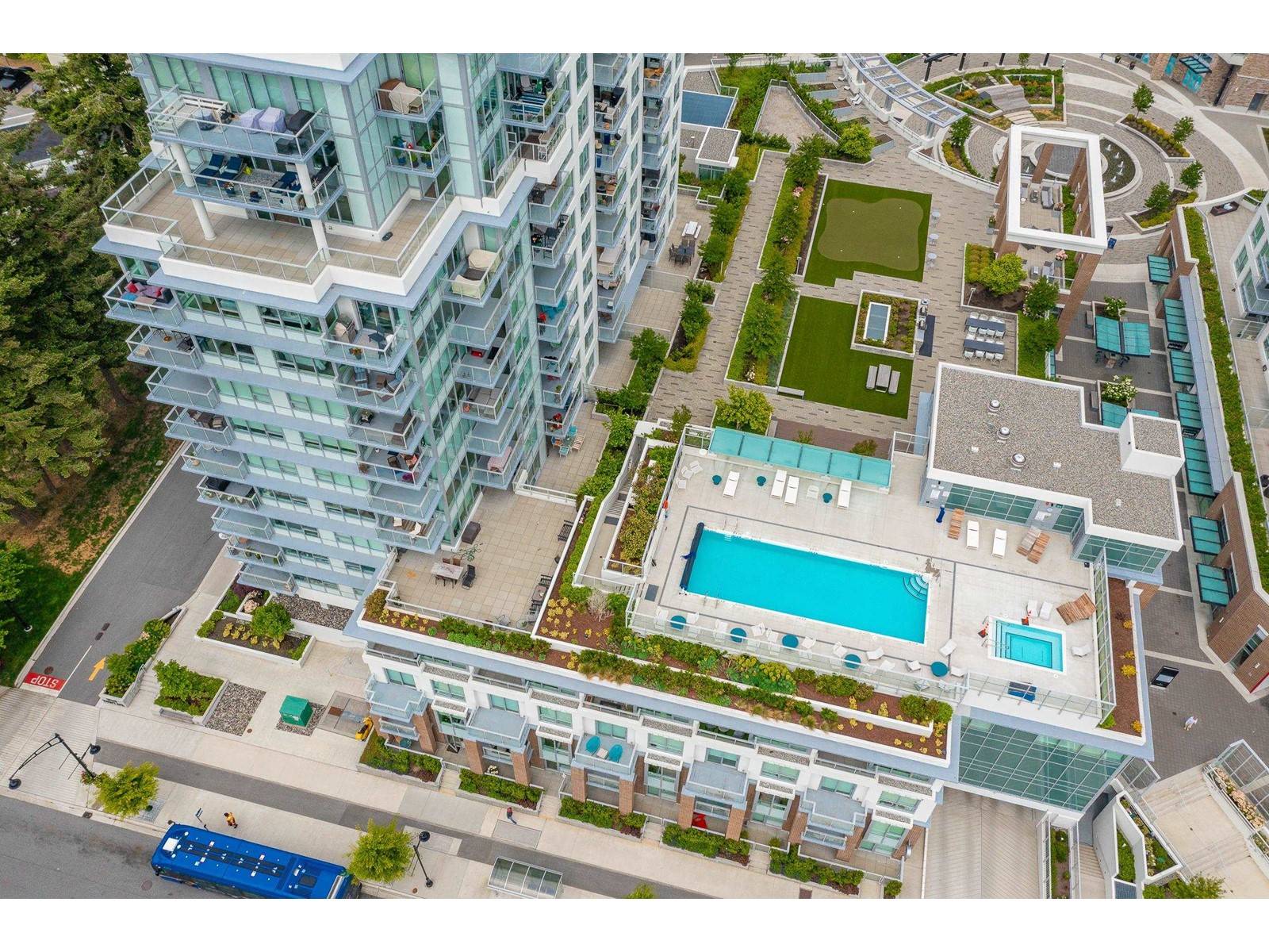 White Rock, BC V4B0C1,15165 THRIFT #1503