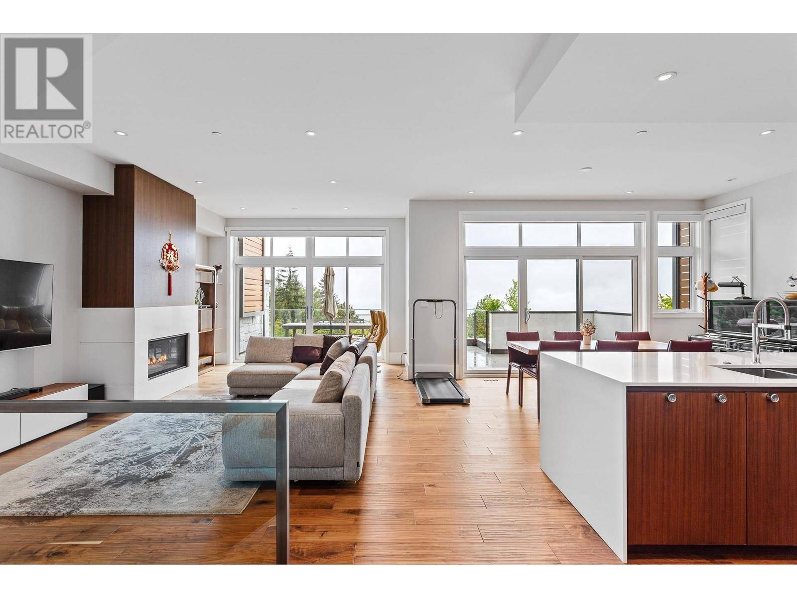 West Vancouver, BC V7S0A7,2823 CHIPPENDALE ROAD