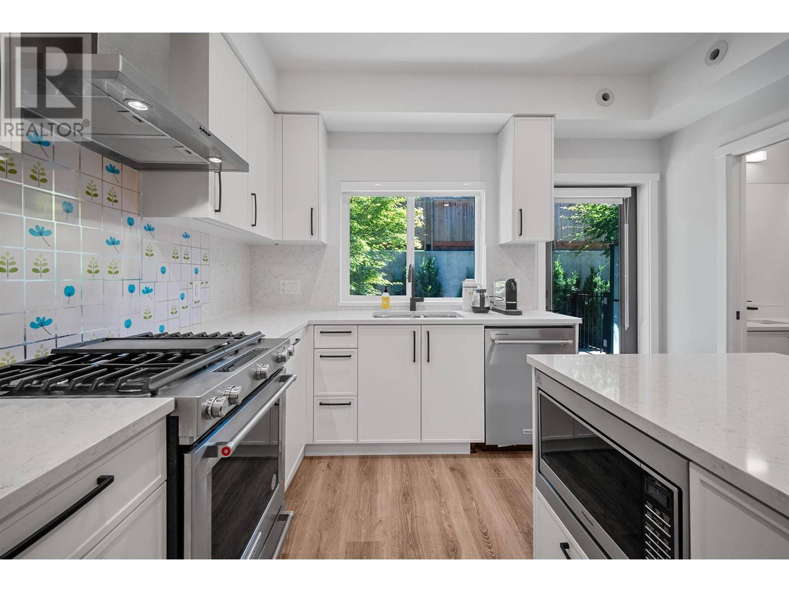 Port Moody, BC V3H0N2,50 SEAVIEW DR #24