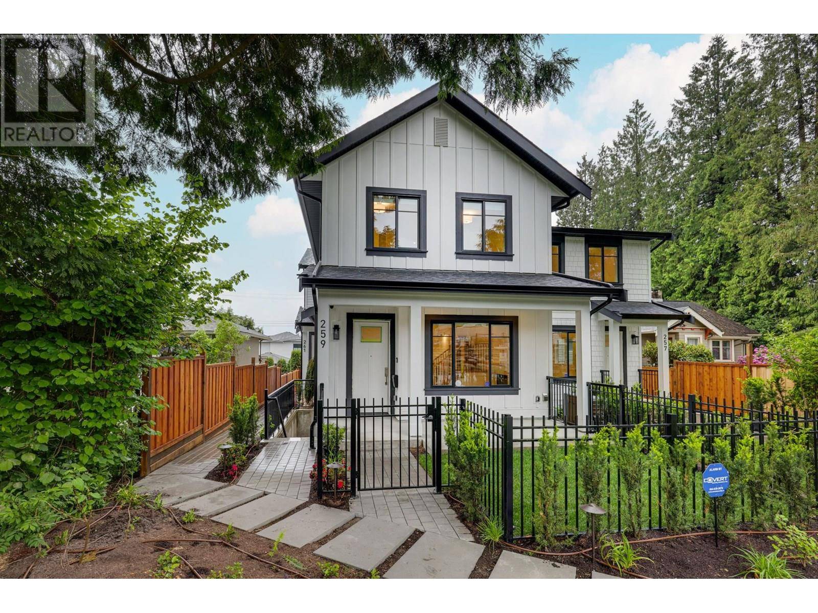 North Vancouver, BC V7L3E4,259 E 23RD STREET
