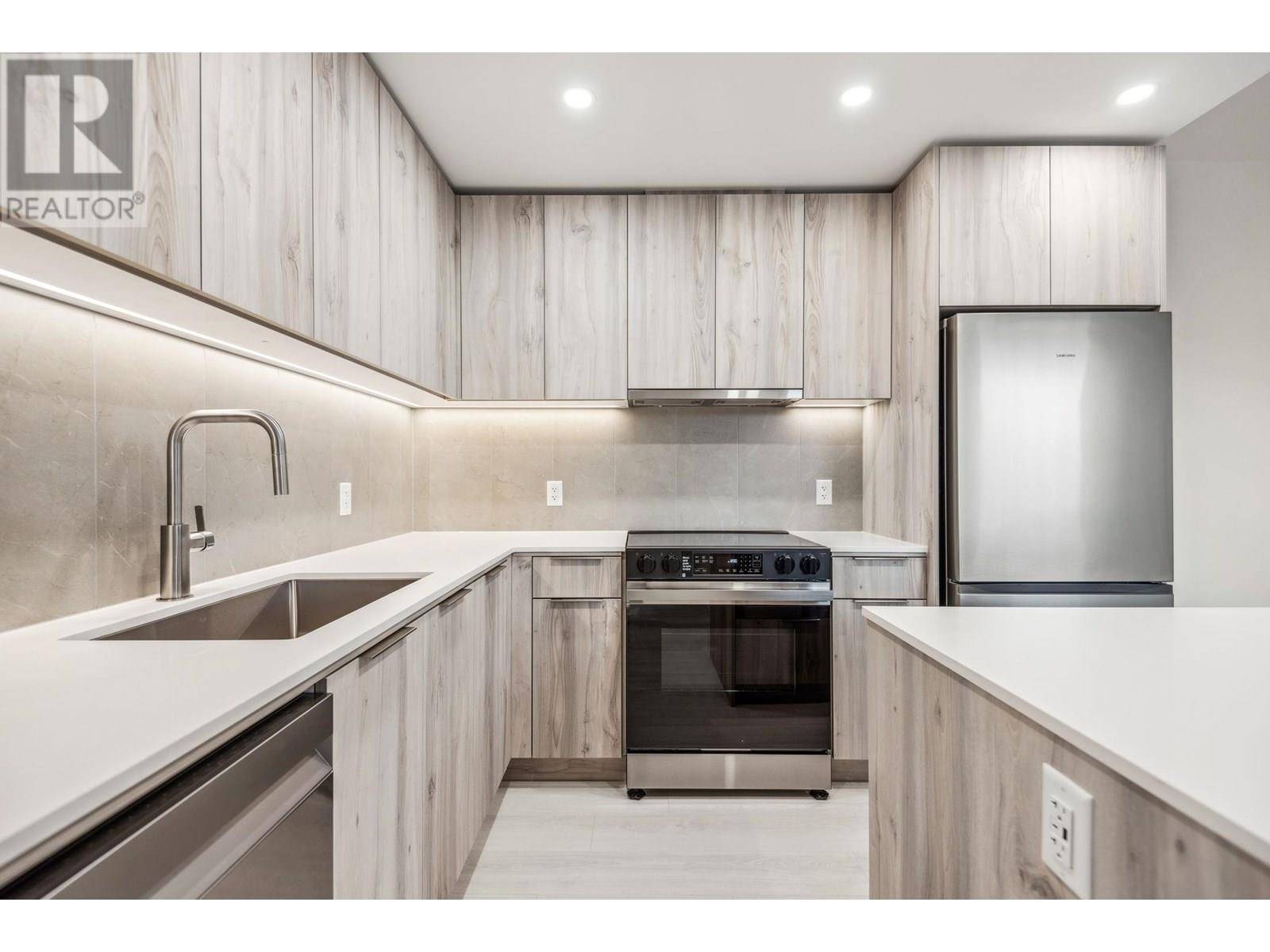 North Vancouver, BC V7G0B5,3596 MALSUM DR #504
