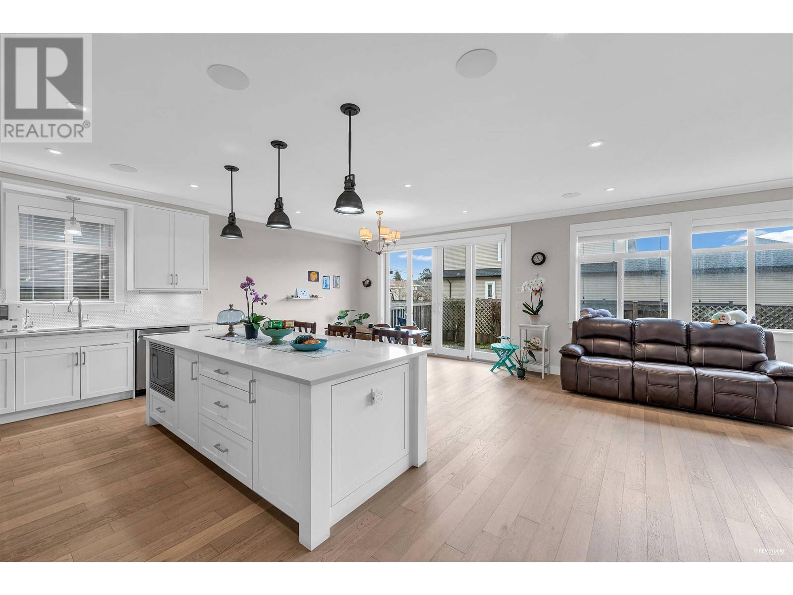 Richmond, BC V7E3R7,12222 TRITES ROAD