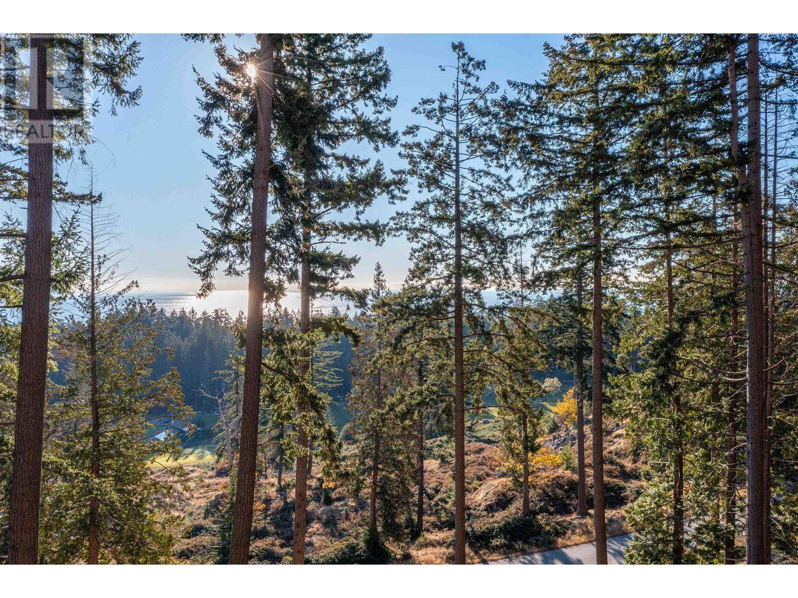 Bowen Island, BC V0N1G2,822 MCINTOSH LANE