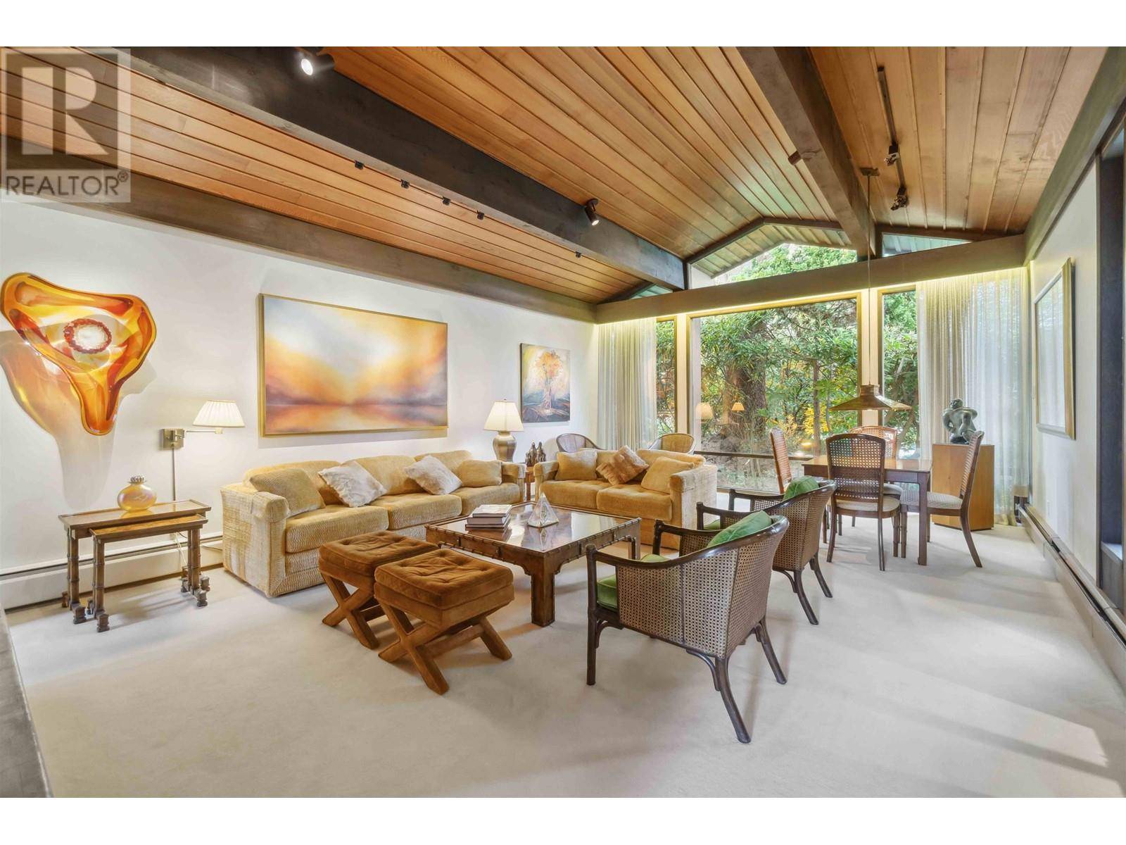 Vancouver, BC V5Z2R8,826 W 47TH AVENUE