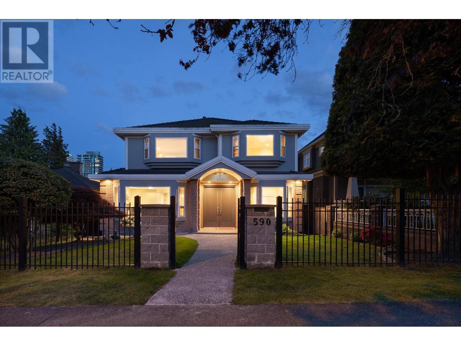 Vancouver, BC V6P2G8,590 W 63RD AVENUE