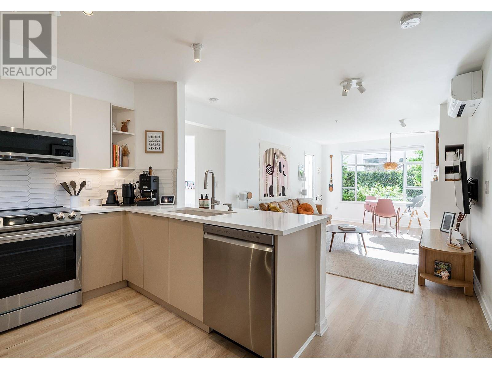 North Vancouver, BC V7G2S6,3625 WINDCREST DR #106