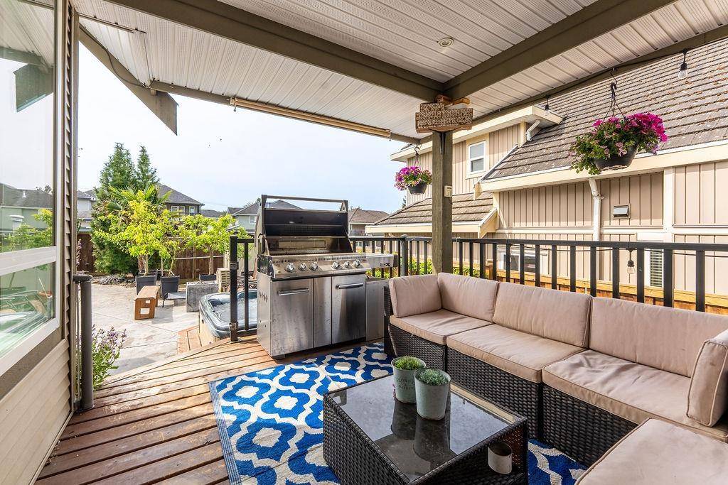 Surrey, BC V3S5R7,18188 60A AVENUE