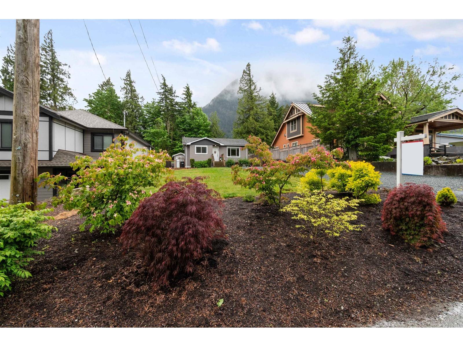 Hope, BC V0X1L4,688 HUDSON BAY STREET|Hope
