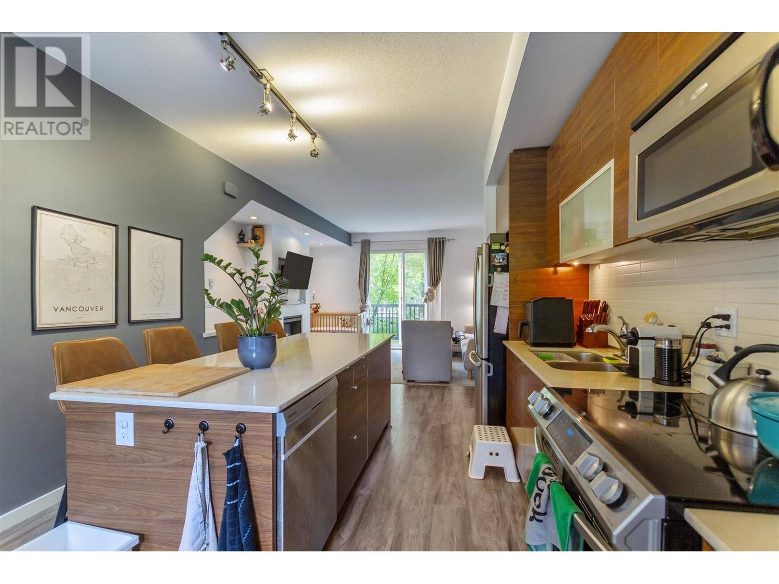 Port Moody, BC V3H0C6,101 FRASER ST #40