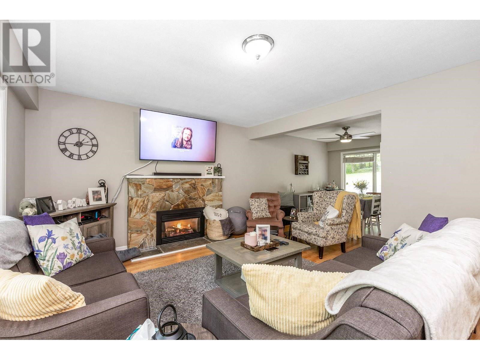 Maple Ridge, BC V2W1N6,12313 MCNUTT STREET