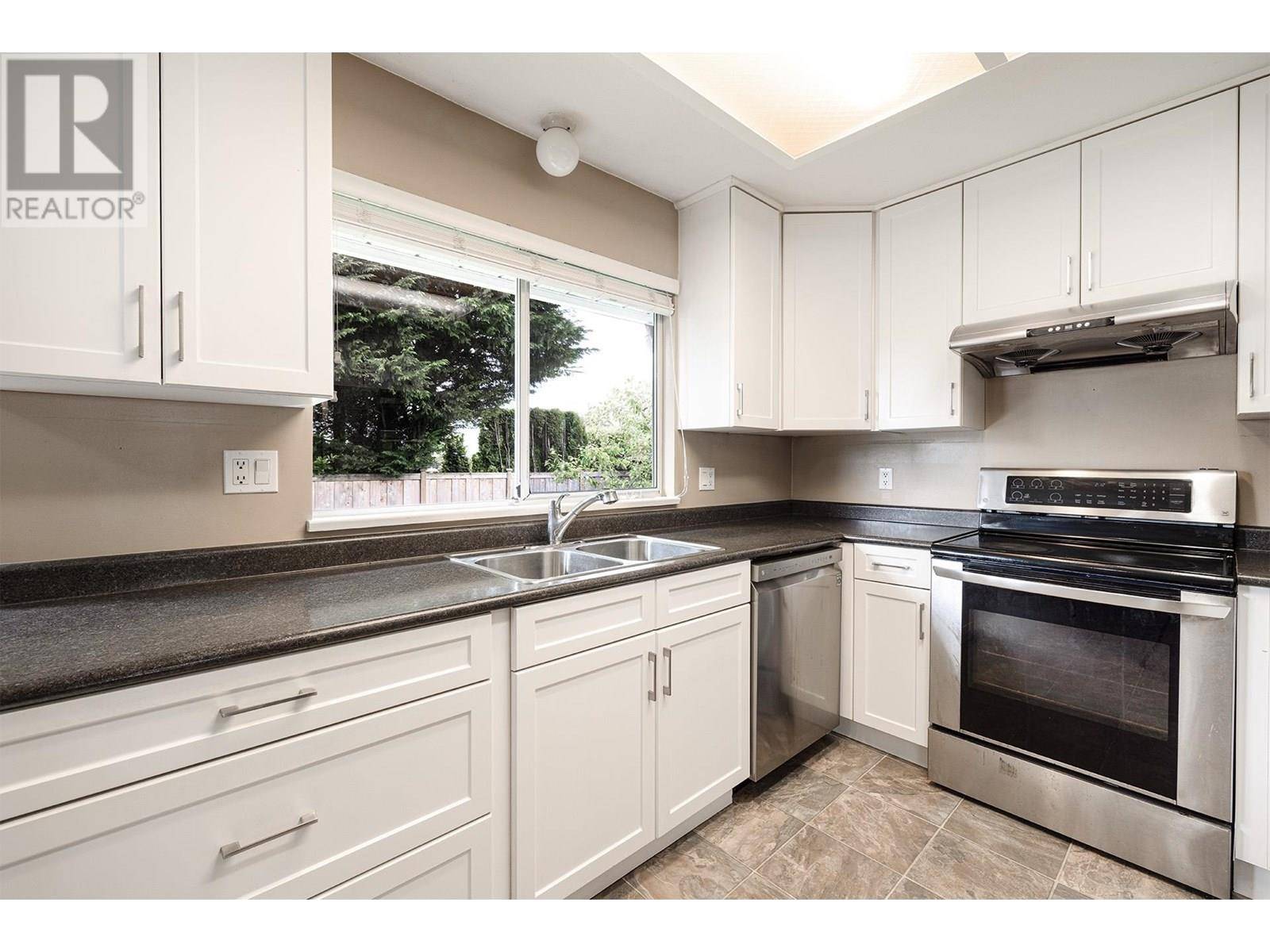 Pitt Meadows, BC V3Y1B3,19625 PARK ROAD