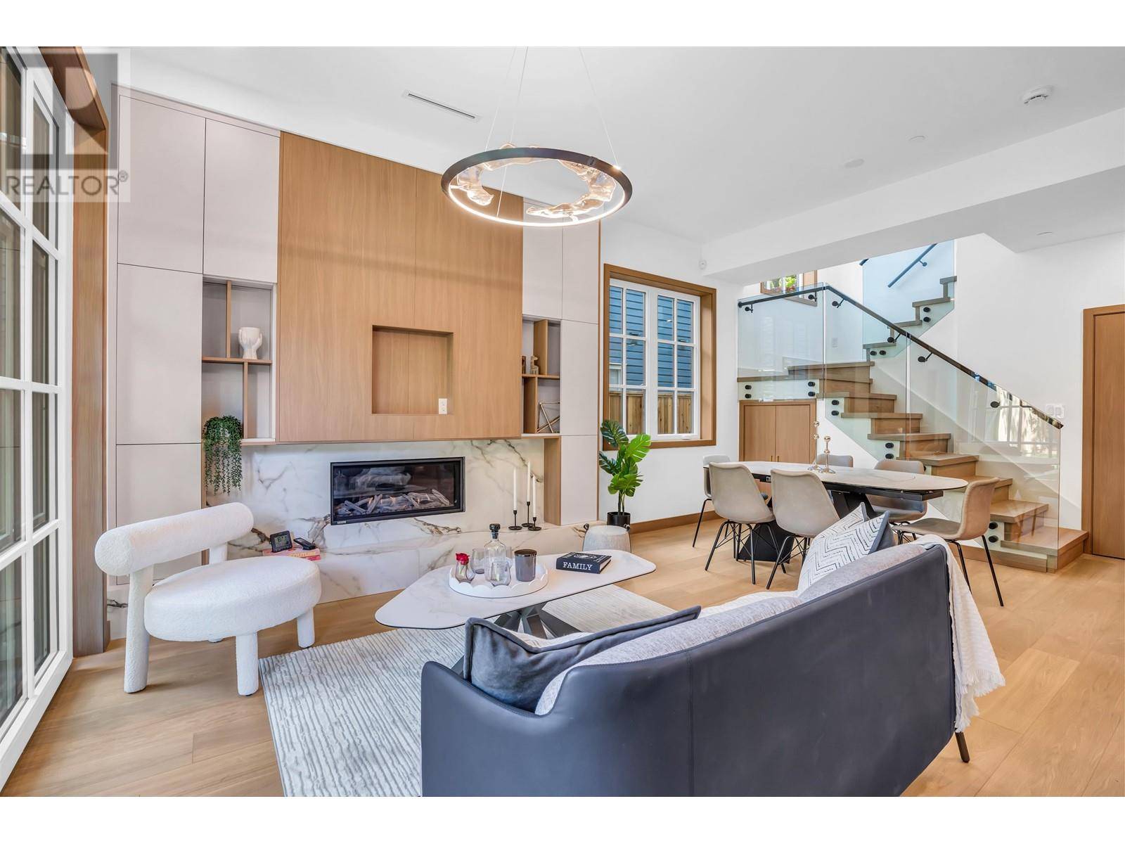 Vancouver, BC V6N2H9,4029 W 33RD AVENUE