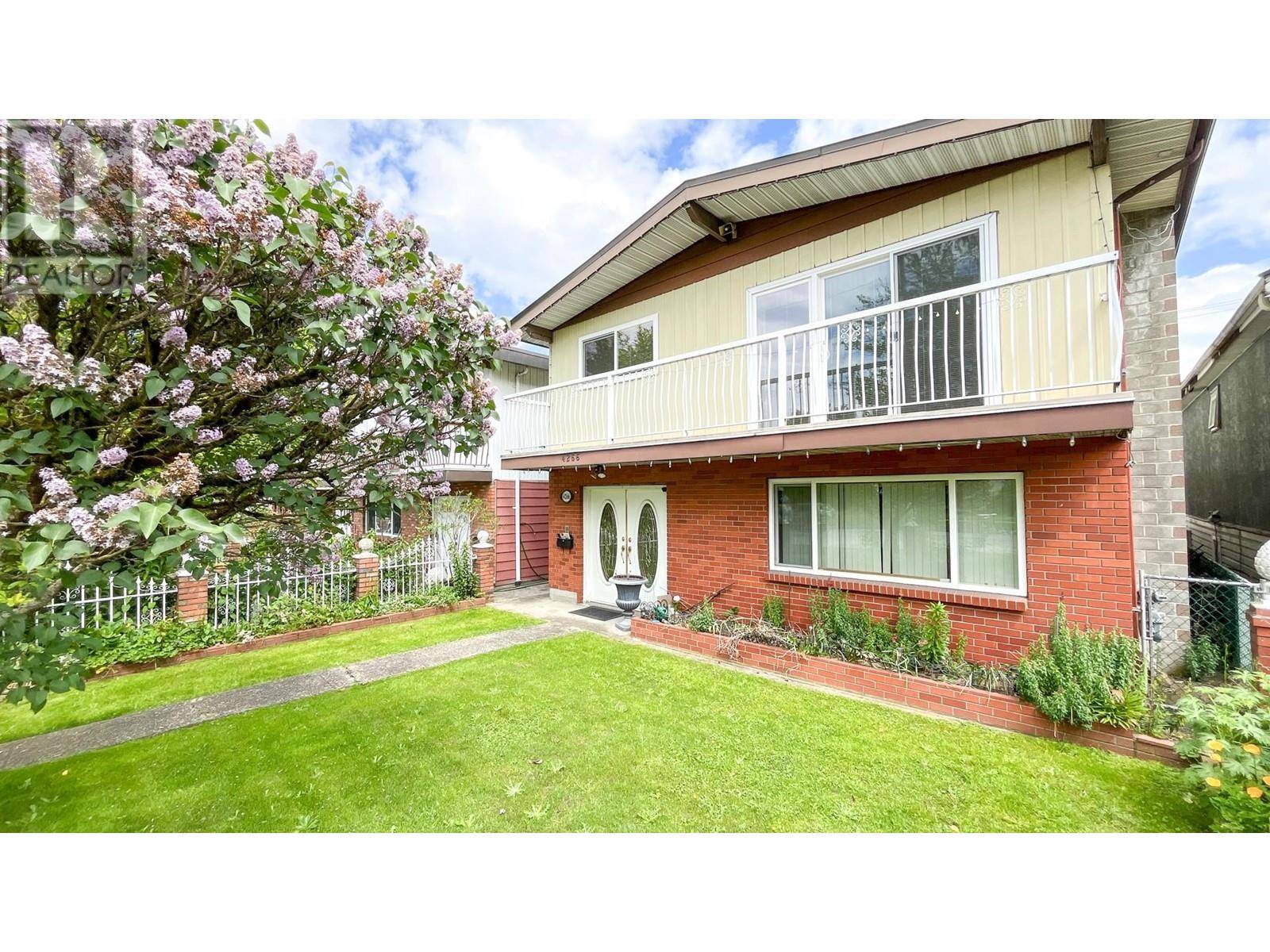 Burnaby, BC V5R2M9,4266 BOUNDARY ROAD