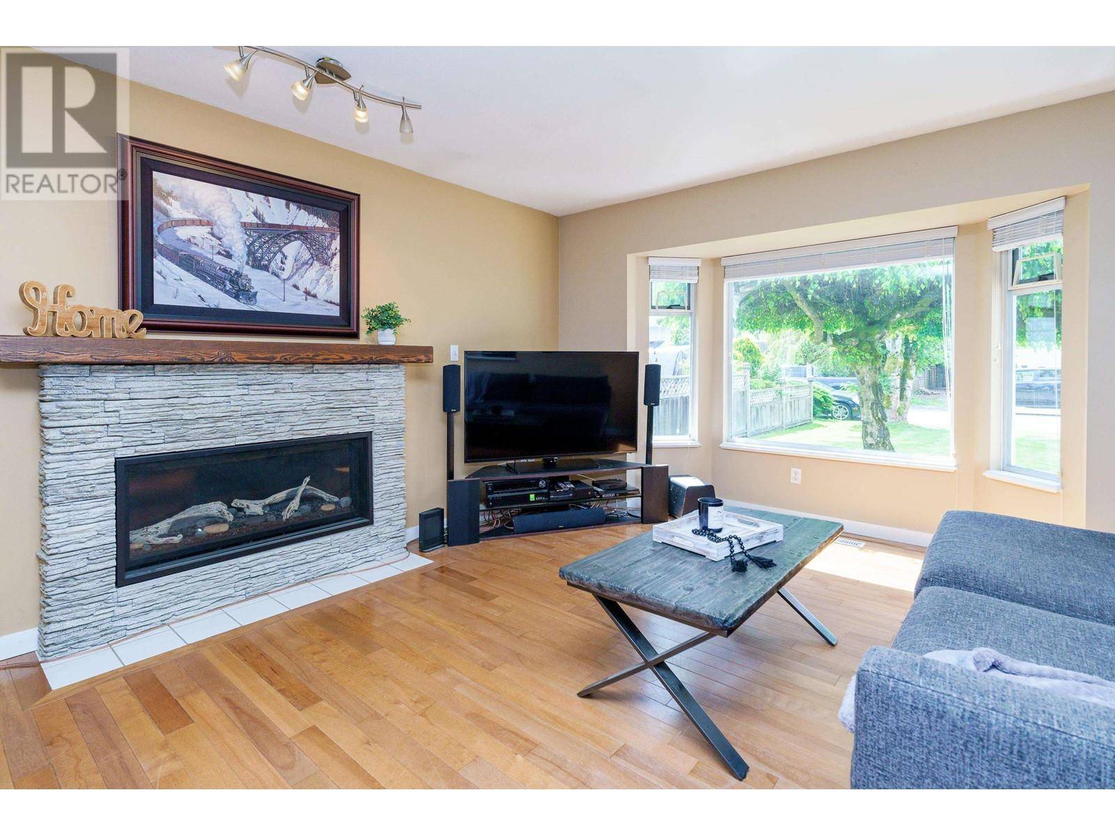 Maple Ridge, BC V2X9Z1,20505 115 AVENUE
