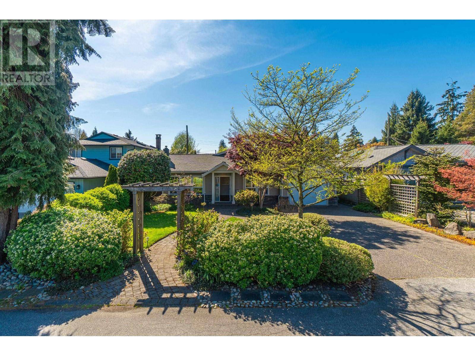 North Vancouver, BC V7P1K3,1325 FERNWOOD CRESCENT