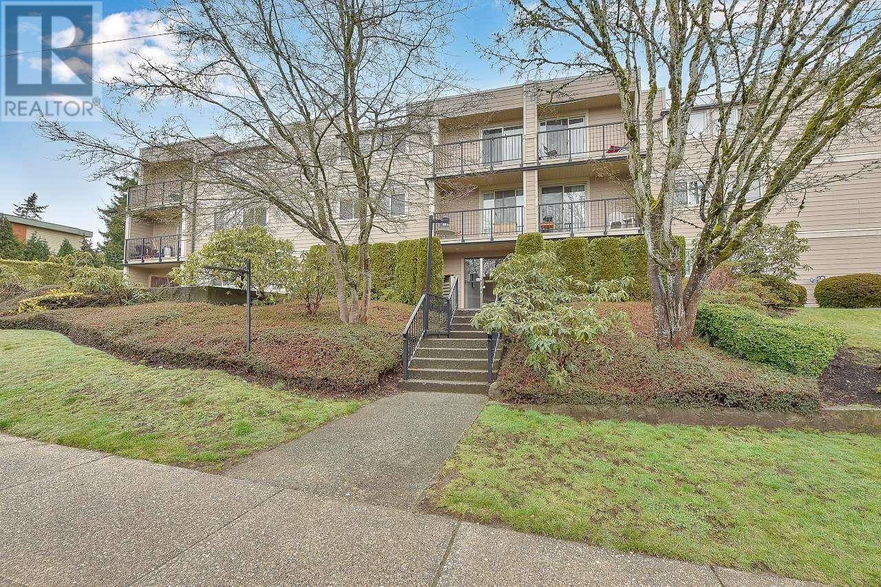 Coquitlam, BC V3J1T9,1103 HOWIE AVE #307
