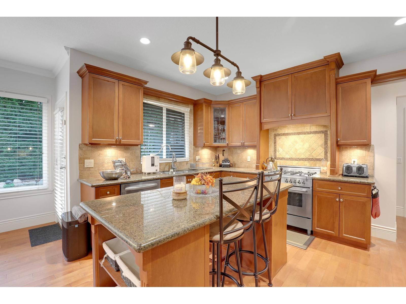 Surrey, BC V3S1J9,5884 164A STREET
