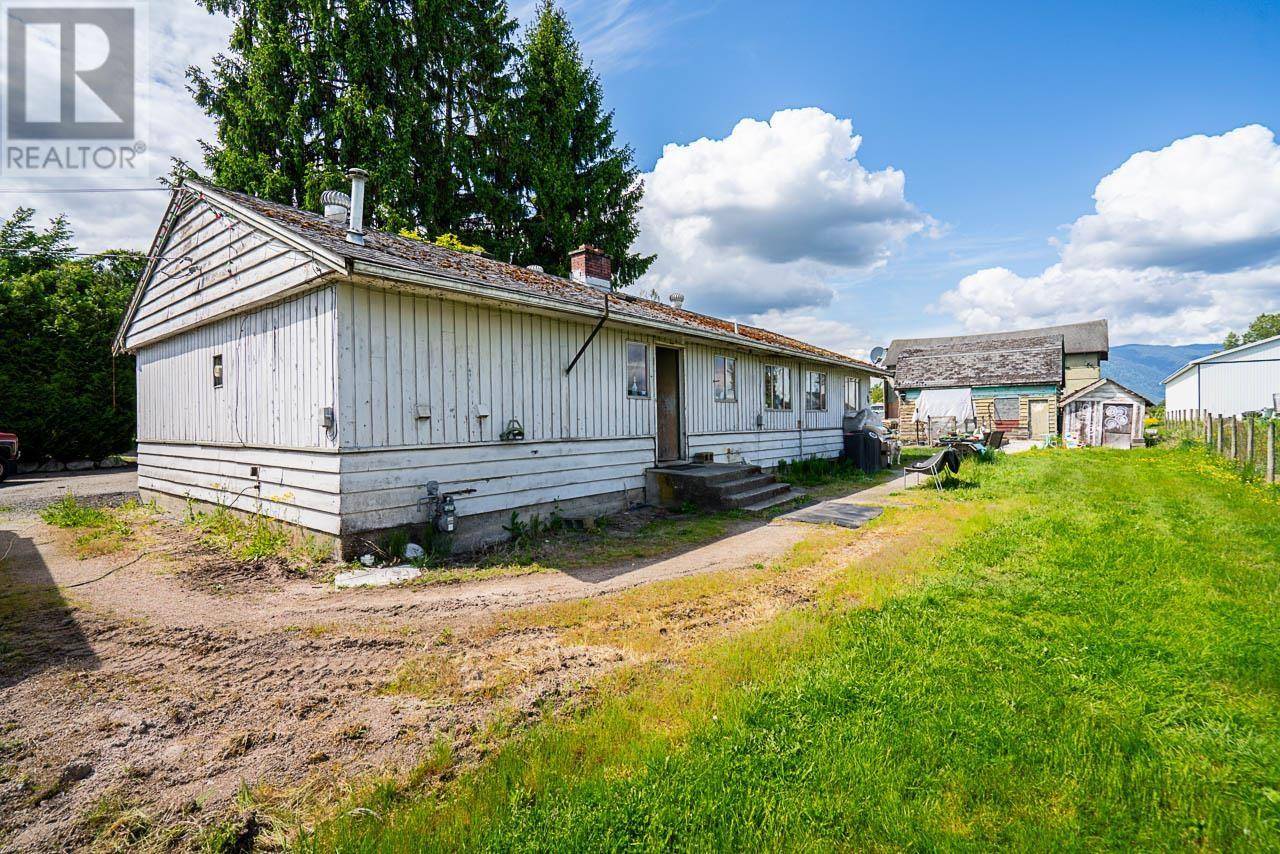 Pitt Meadows, BC V3Y2J6,18365 LOUGHEED HIGHWAY
