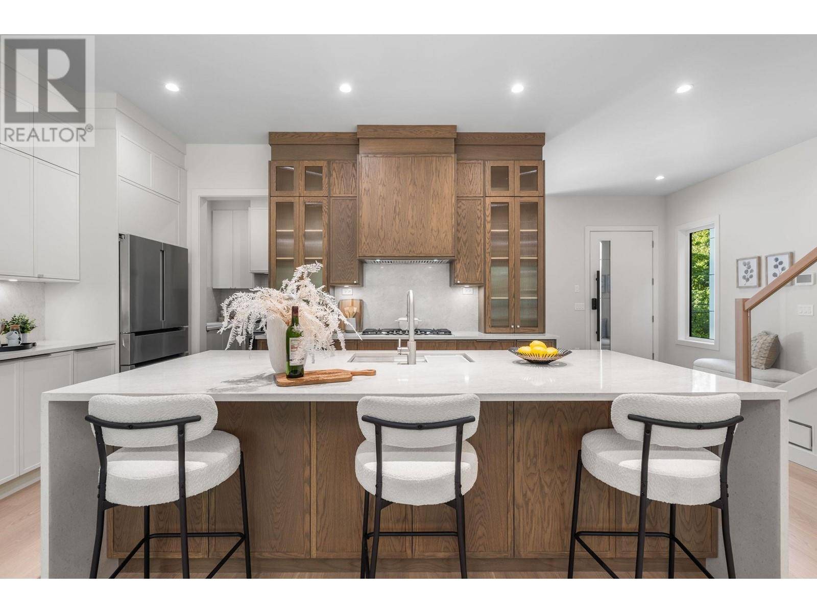 Port Moody, BC V3H1P3,988 SEAFORTH WAY