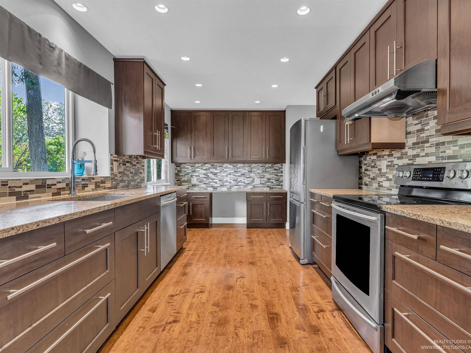 Surrey, BC V3X3G5,12966 61B AVENUE