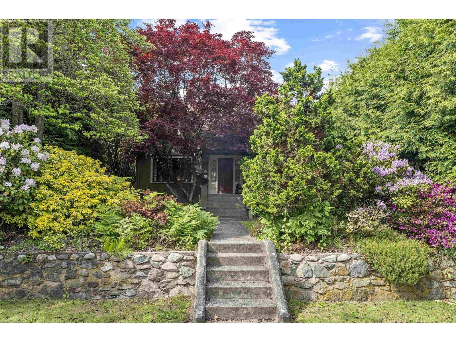 Vancouver, BC V6S1Y8,3391 W 32ND AVENUE