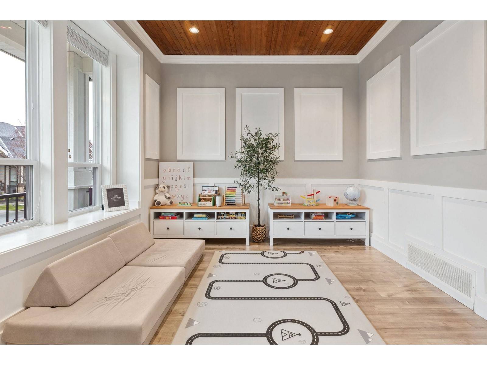 Surrey, BC V3X0G6,5926 139A STREET