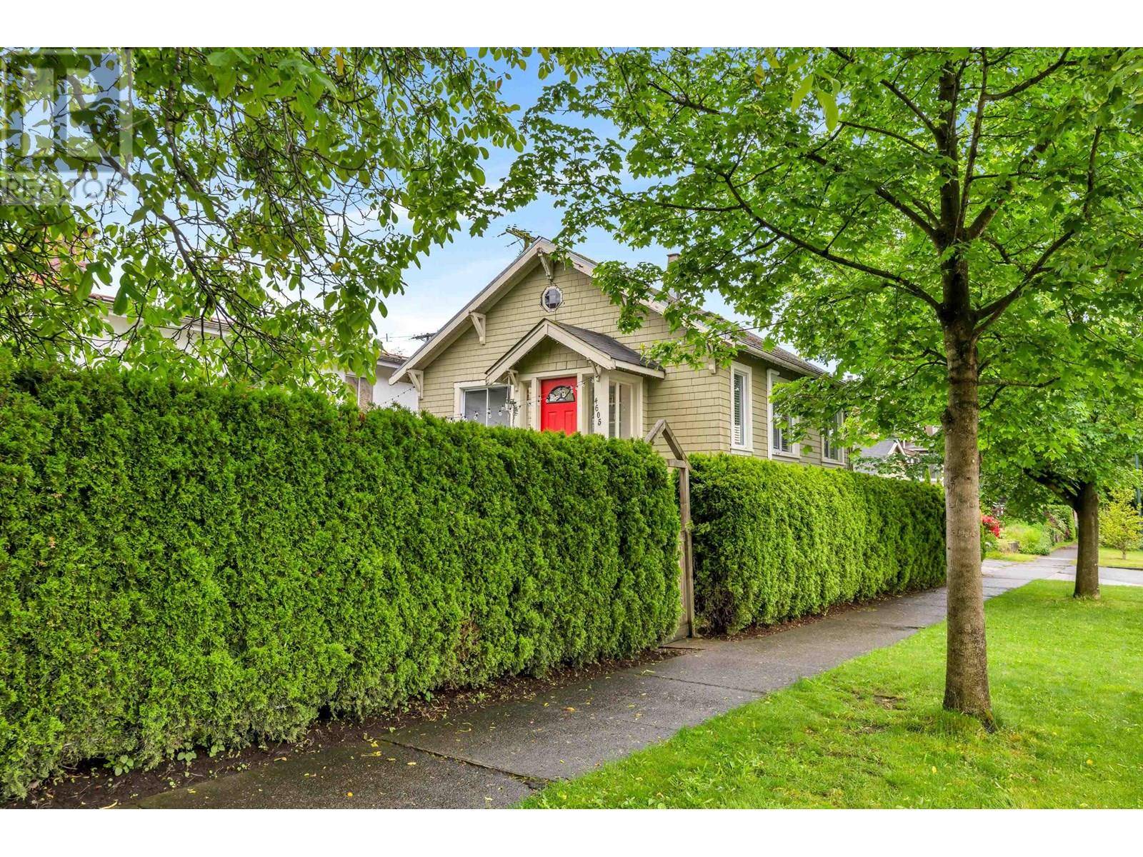 Vancouver, BC V5V4H1,4605 FRASER STREET