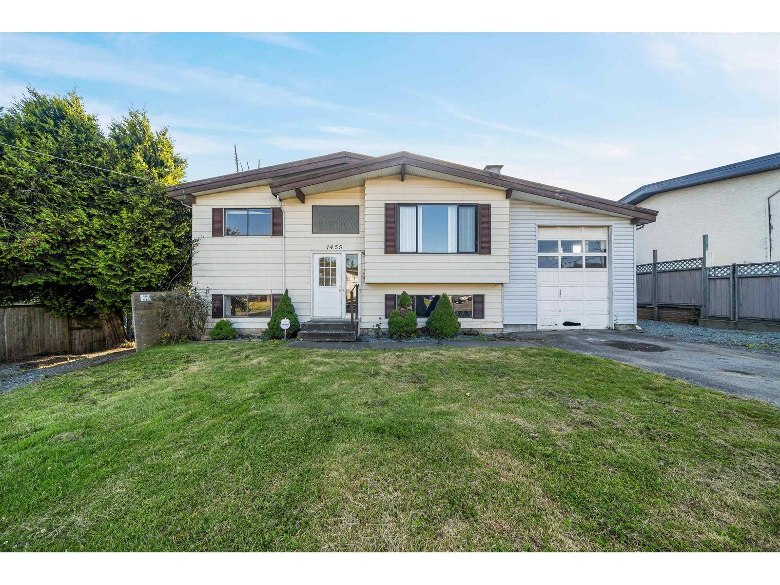Mission, BC V2V4T6,7455 LARK STREET