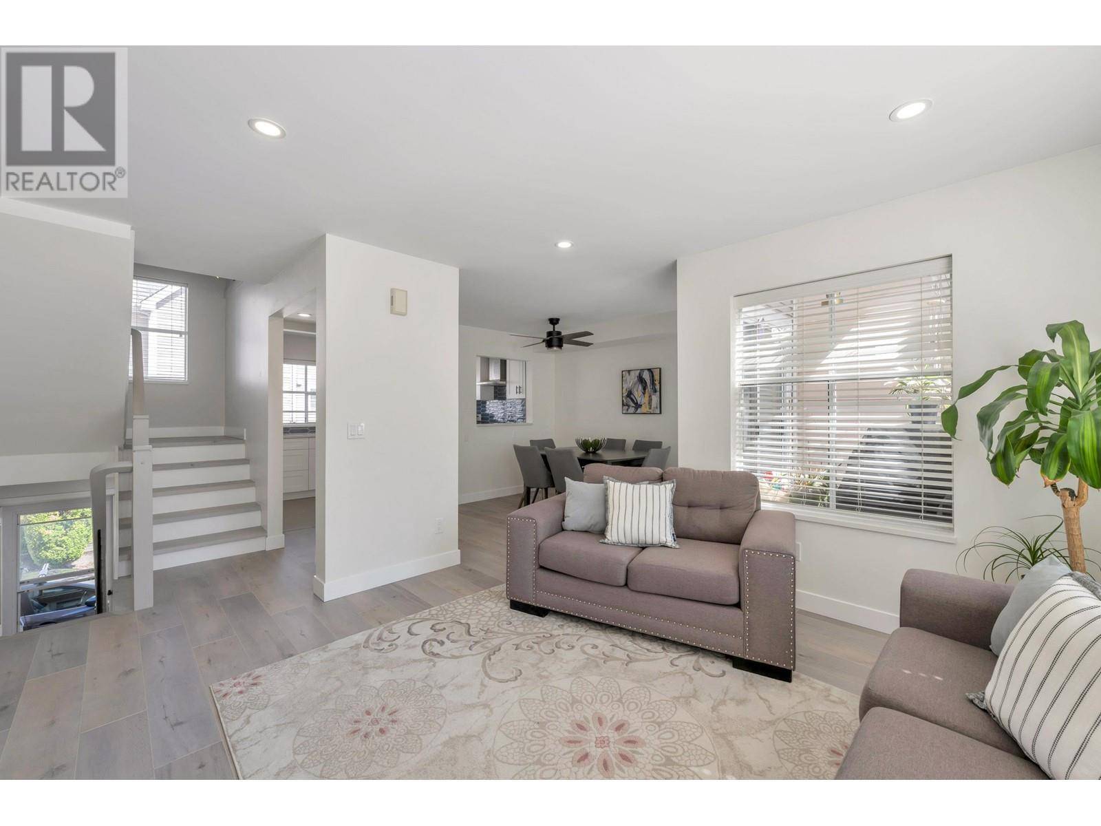 Port Coquitlam, BC V3C6B3,2450 HAWTHORNE AVE #20