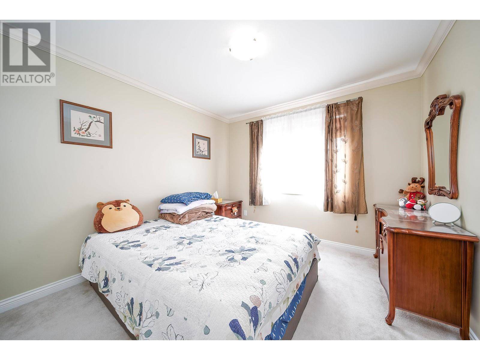 Burnaby, BC V5H1L5,4708 SARDIS STREET