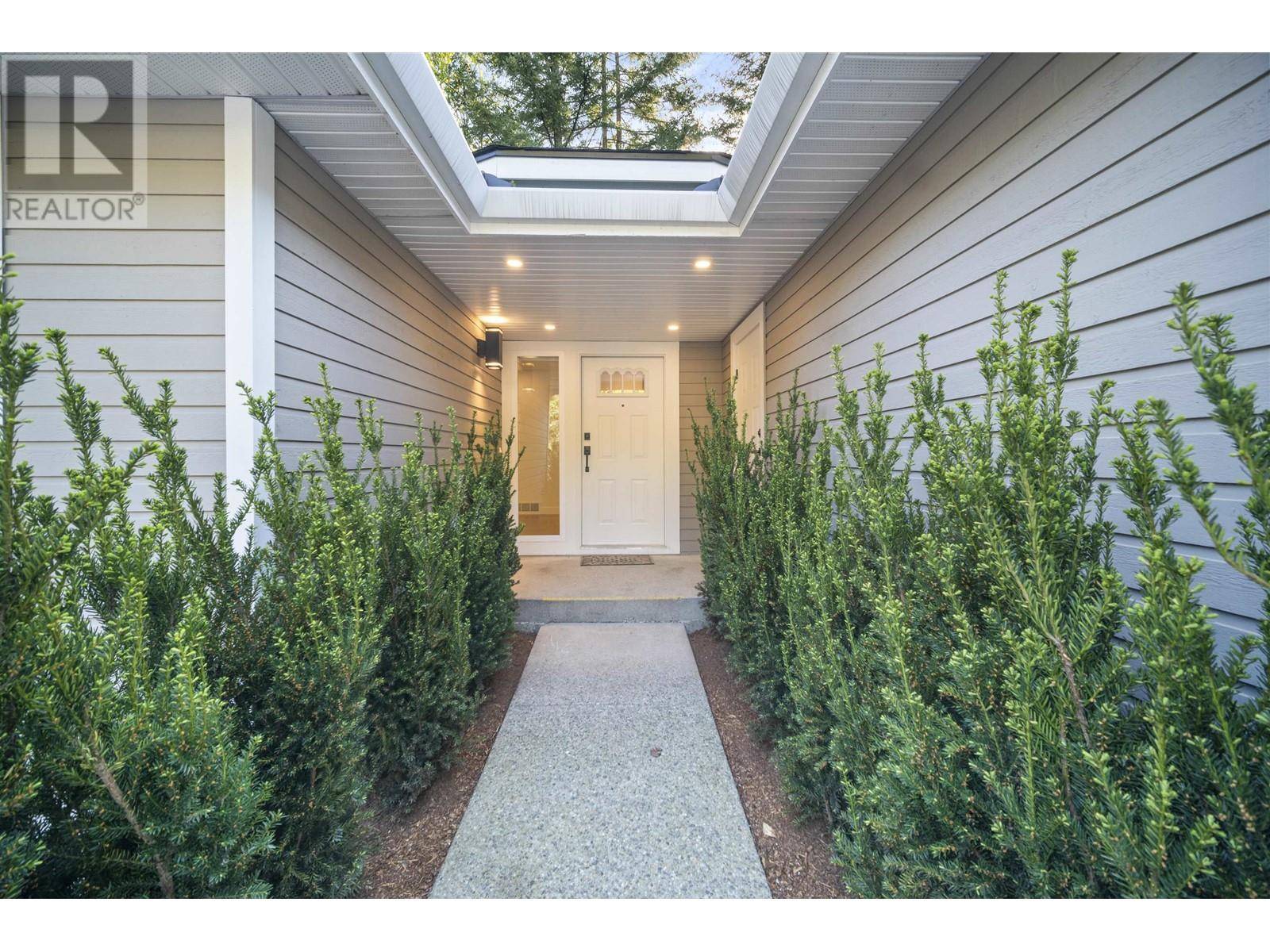 Port Moody, BC V3H4E9,19 ARROW-WOOD PLACE
