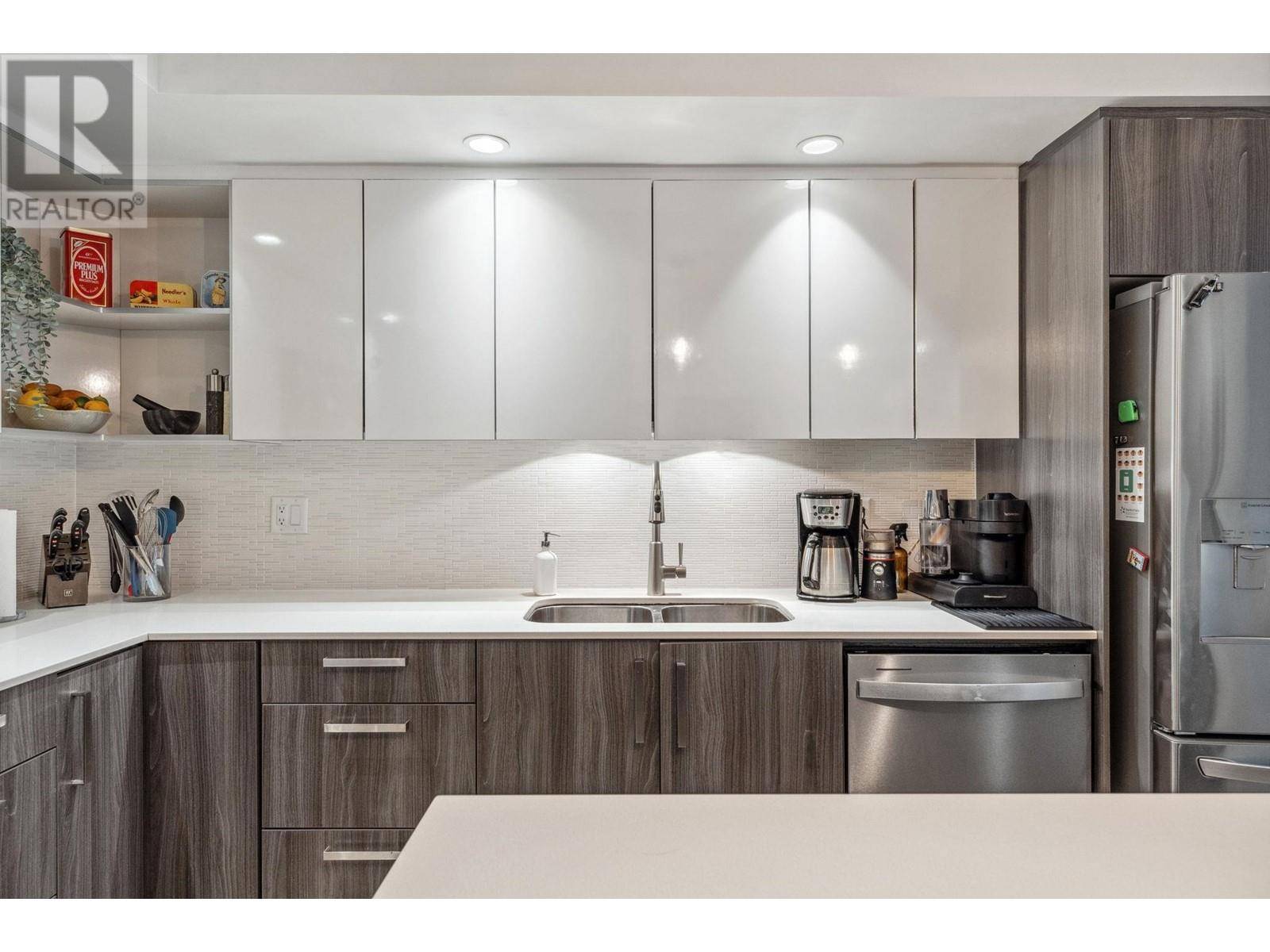 Port Moody, BC V3H0B2,160 SHORELINE CIR #501