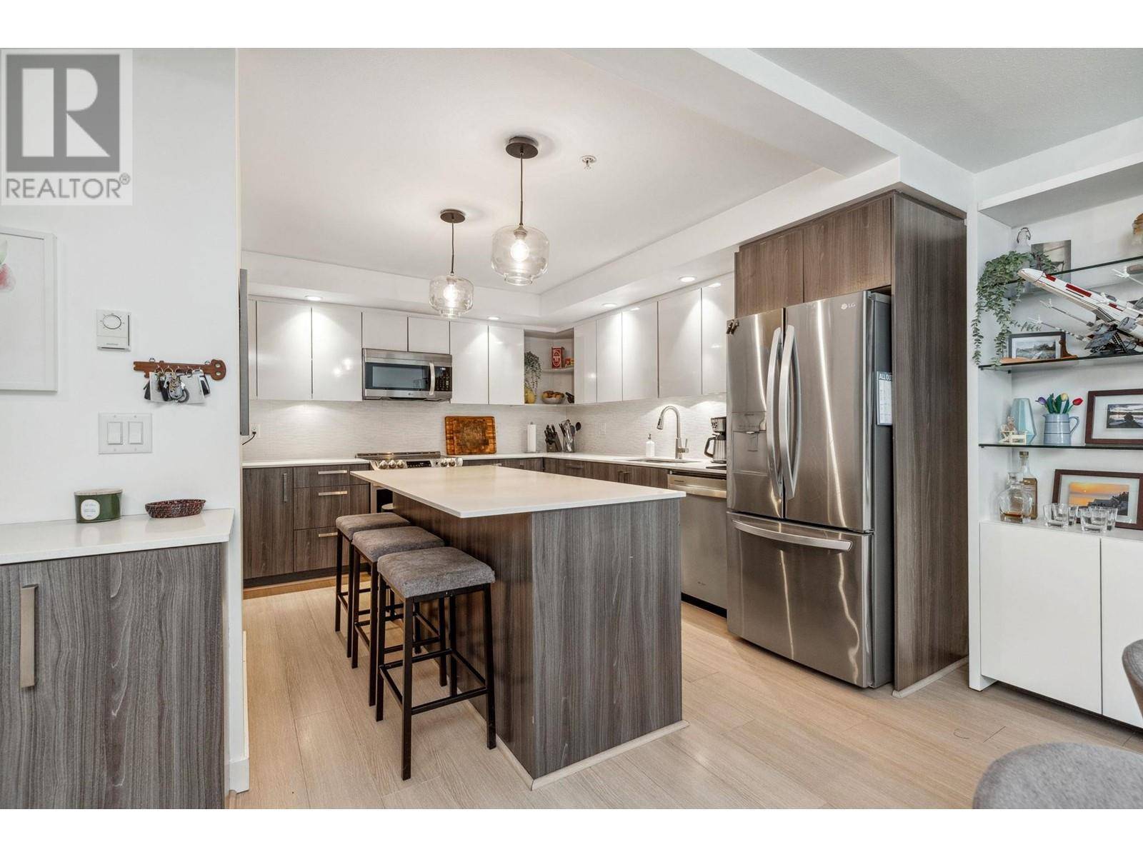 Port Moody, BC V3H0B2,160 SHORELINE CIR #501
