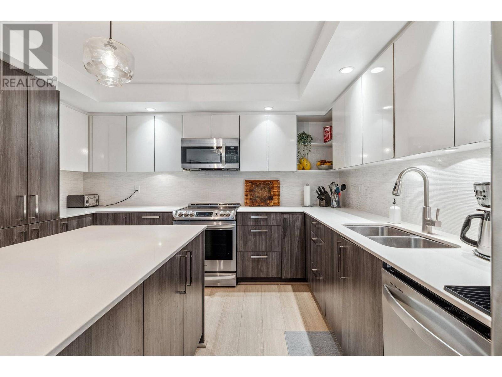 Port Moody, BC V3H0B2,160 SHORELINE CIR #501