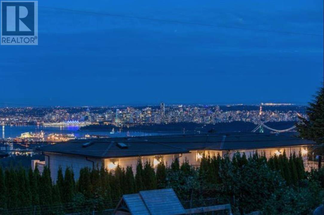 West Vancouver, BC V7S2B3,1002 EYREMOUNT DRIVE