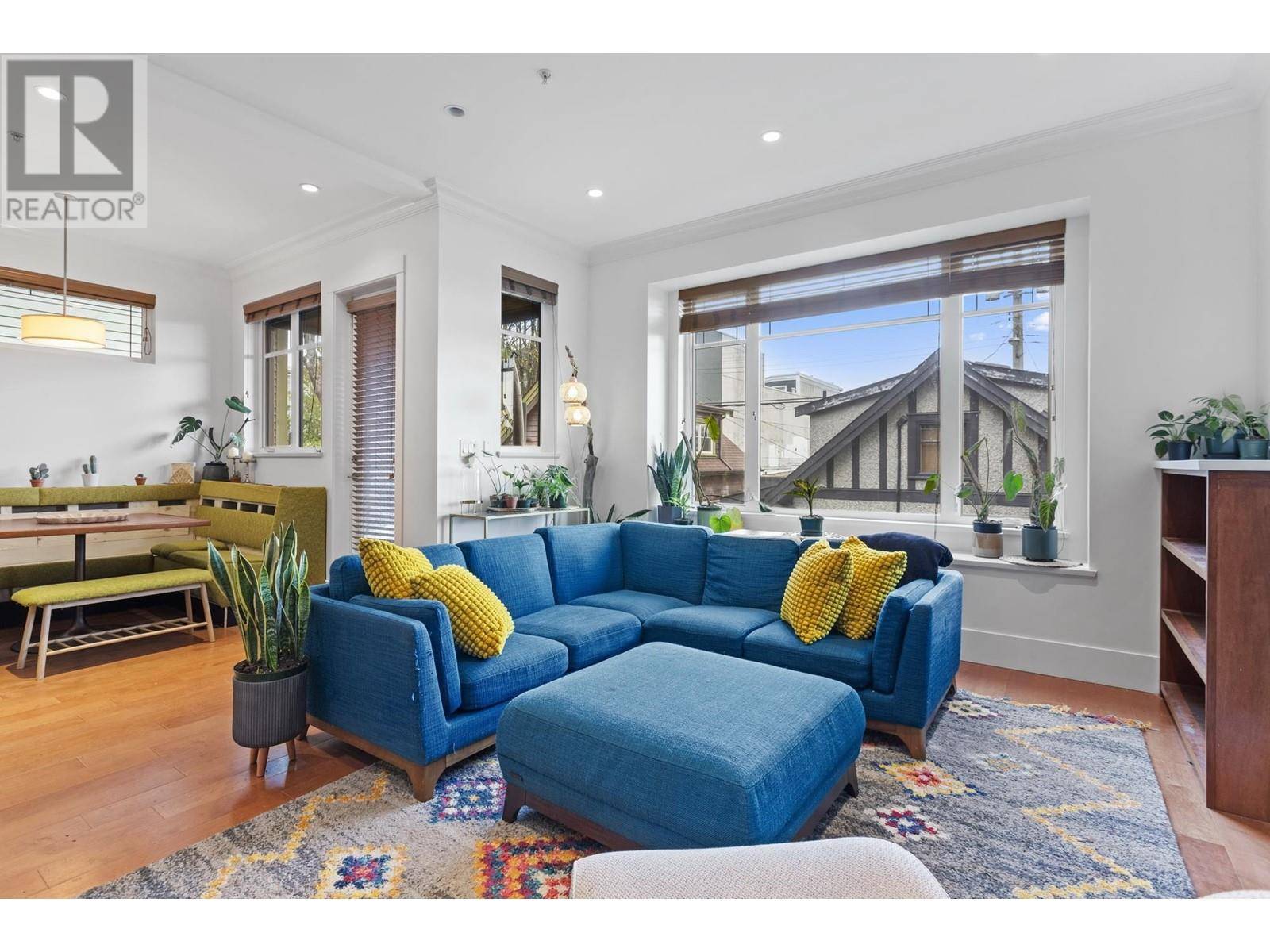 Vancouver, BC V6R2K7,3729 W 11TH AVENUE
