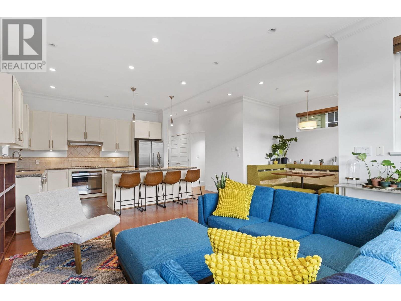 Vancouver, BC V6R2K7,3729 W 11TH AVENUE