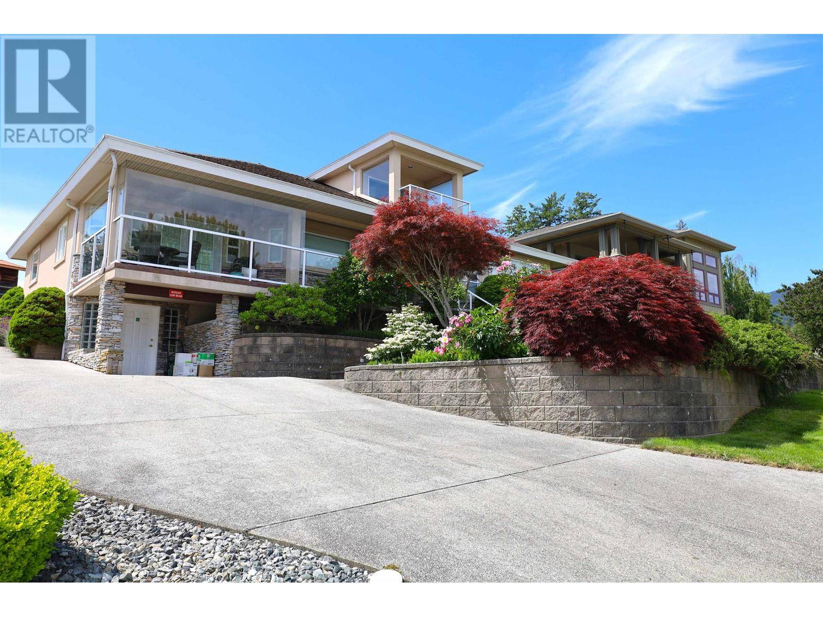 Gibsons, BC V0N1V9,561 SPYGLASS ROAD