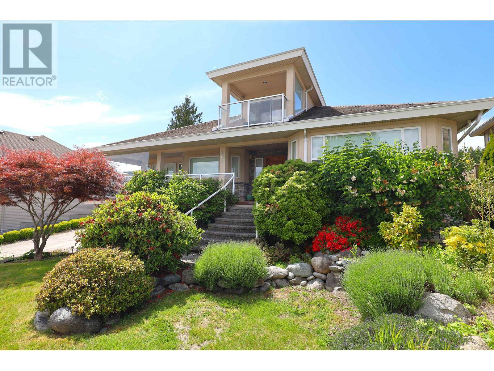 Gibsons, BC V0N1V9,561 SPYGLASS ROAD
