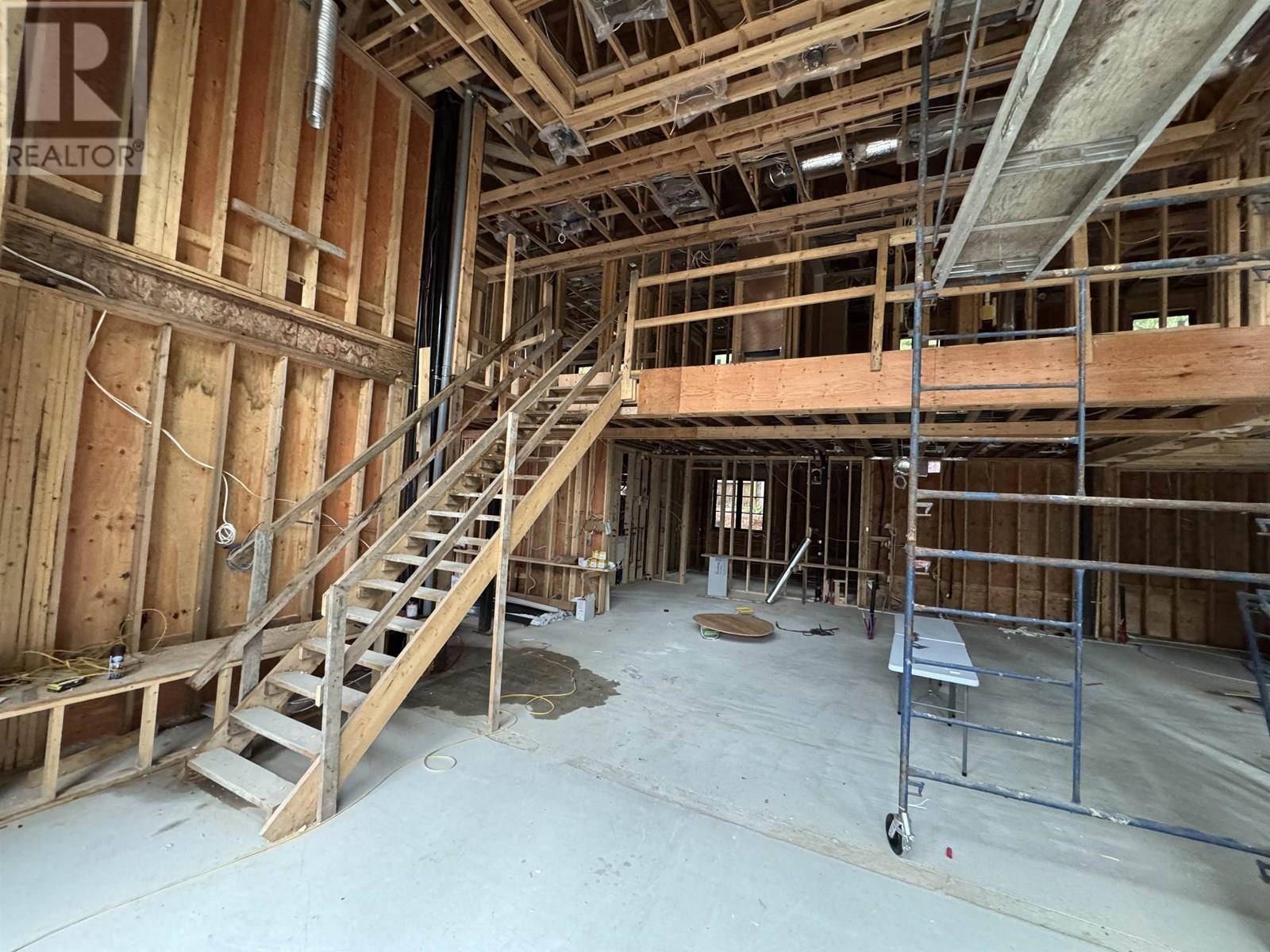 West Vancouver, BC V7W1H3,4652 CLOVELLY WALK