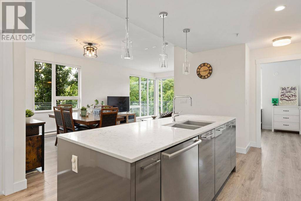 North Vancouver, BC V7J1W1,1327 DRAYCOTT RD #303