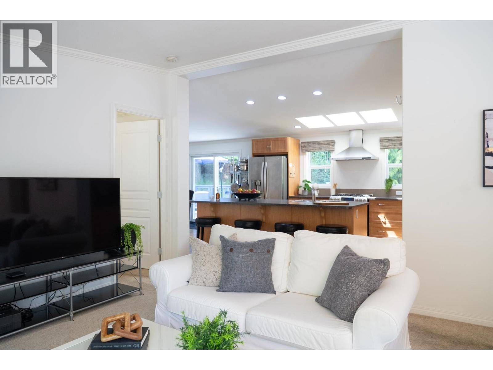 Pender Island, BC V0N2M2,2604 DORY WAY