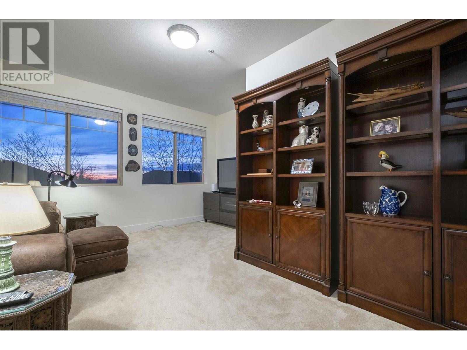 Maple Ridge, BC V2W0A6,10690 247A STREET