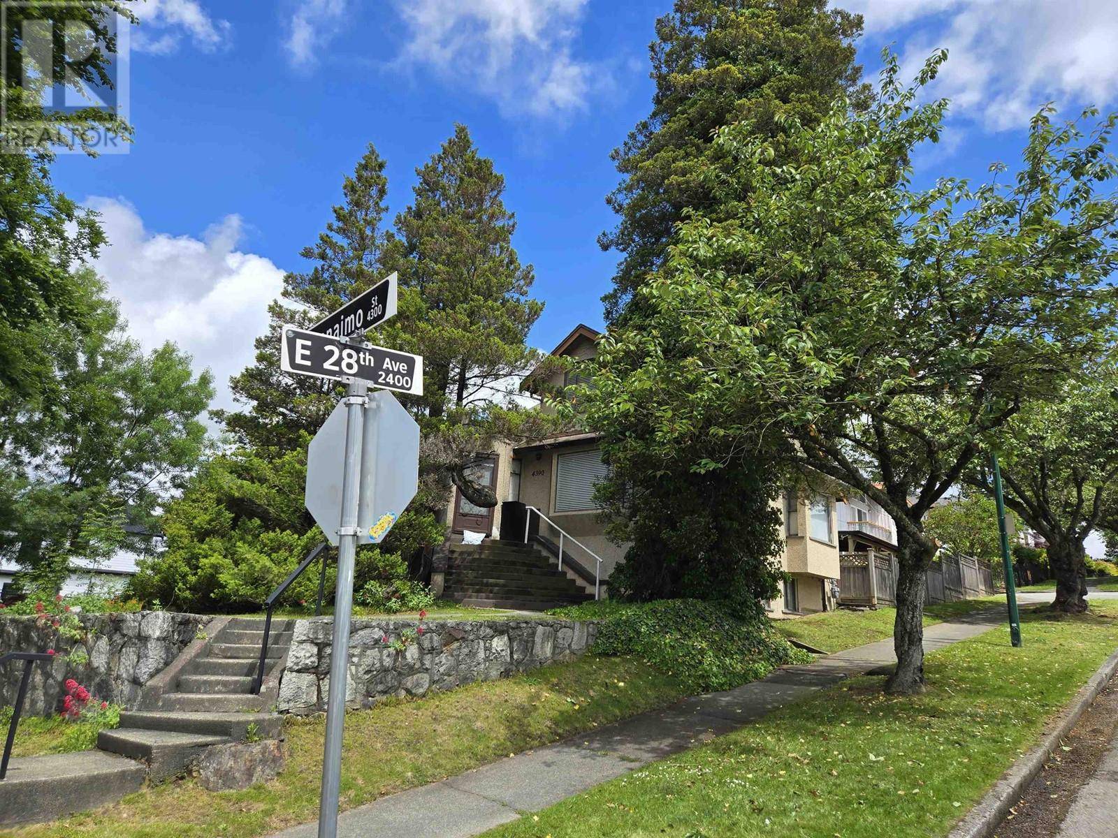 Vancouver, BC V5N5J1,4390 NANAIMO STREET