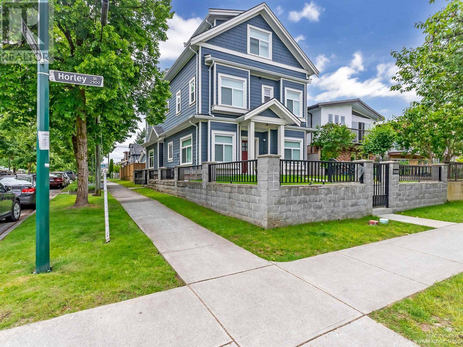 Vancouver, BC V5R3V4,5113 FAIRMONT STREET