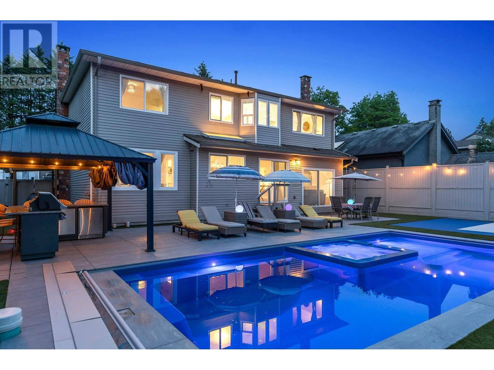 North Vancouver, BC V7J3N2,2021 RUFUS DRIVE