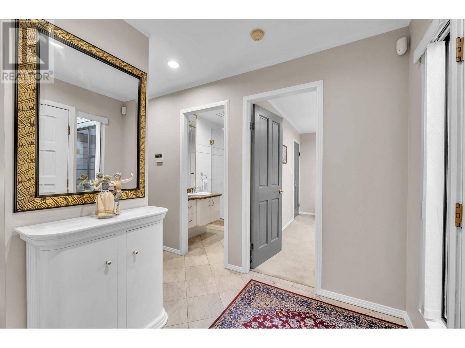 Vancouver, BC V5X4P1,6554 PINEHURST DRIVE
