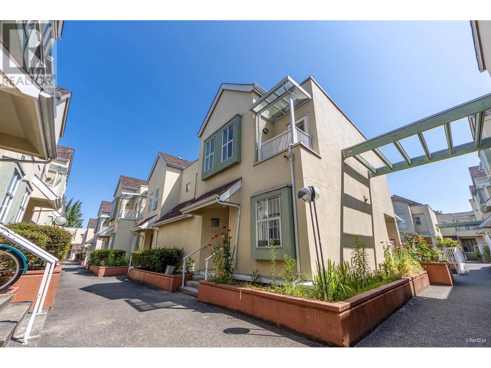 Richmond, BC V6Y3W9,8333 JONES RD #372