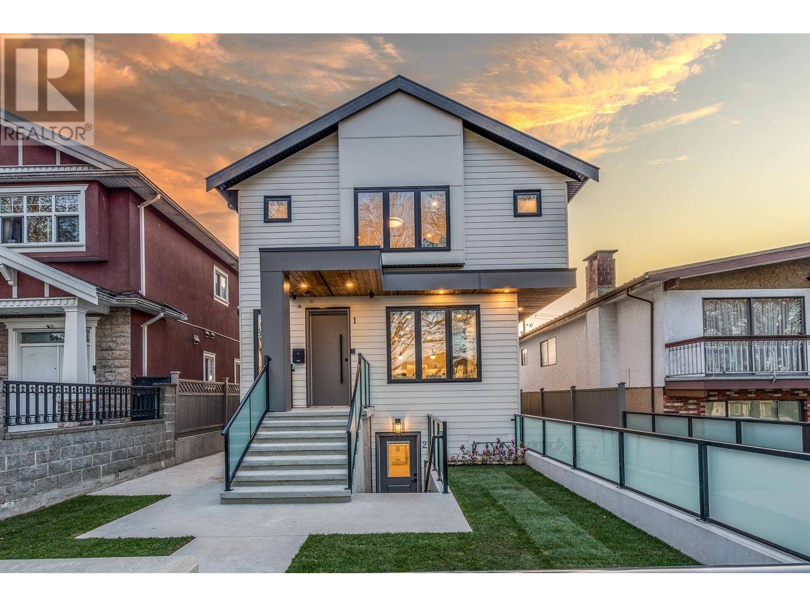 Vancouver, BC V5R3P1,5461 RHODES ST #1
