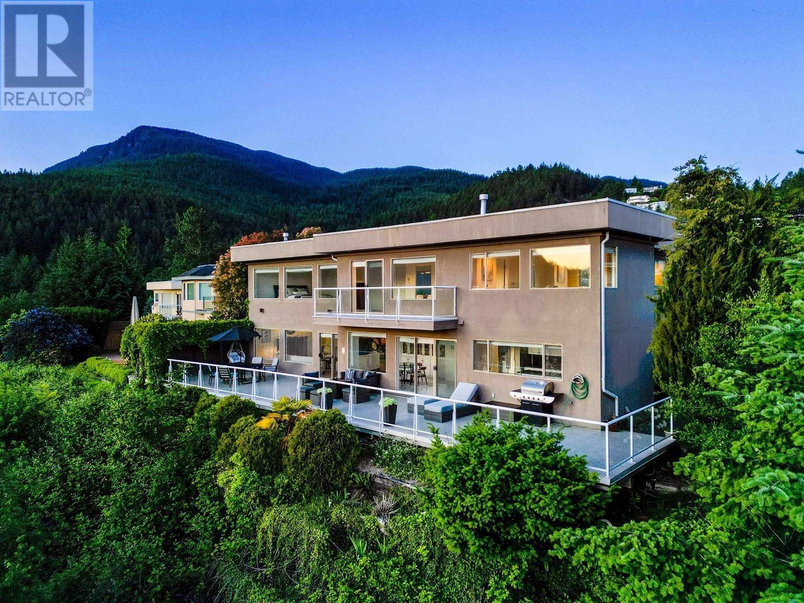 West Vancouver, BC V7W3E9,5532 WESTHAVEN ROAD